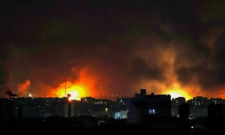 غموض في جنوب إيران بعد سماع دوي انفجارات بمدينة سيريك