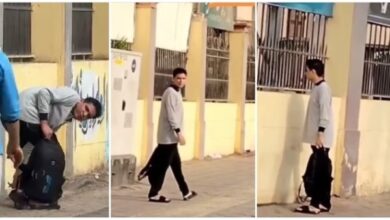 زملاؤه أحضروا له حذاءً.. قصة طالب مُنع من دخول المدرسة بسبب «الشبشب»