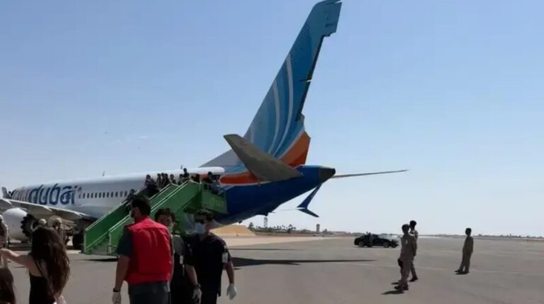 12 دقيقة بين السقوط والنجاة.. إعادة بناء ما جرى داخل قمرة رحلة فلاي دبي FZ1073